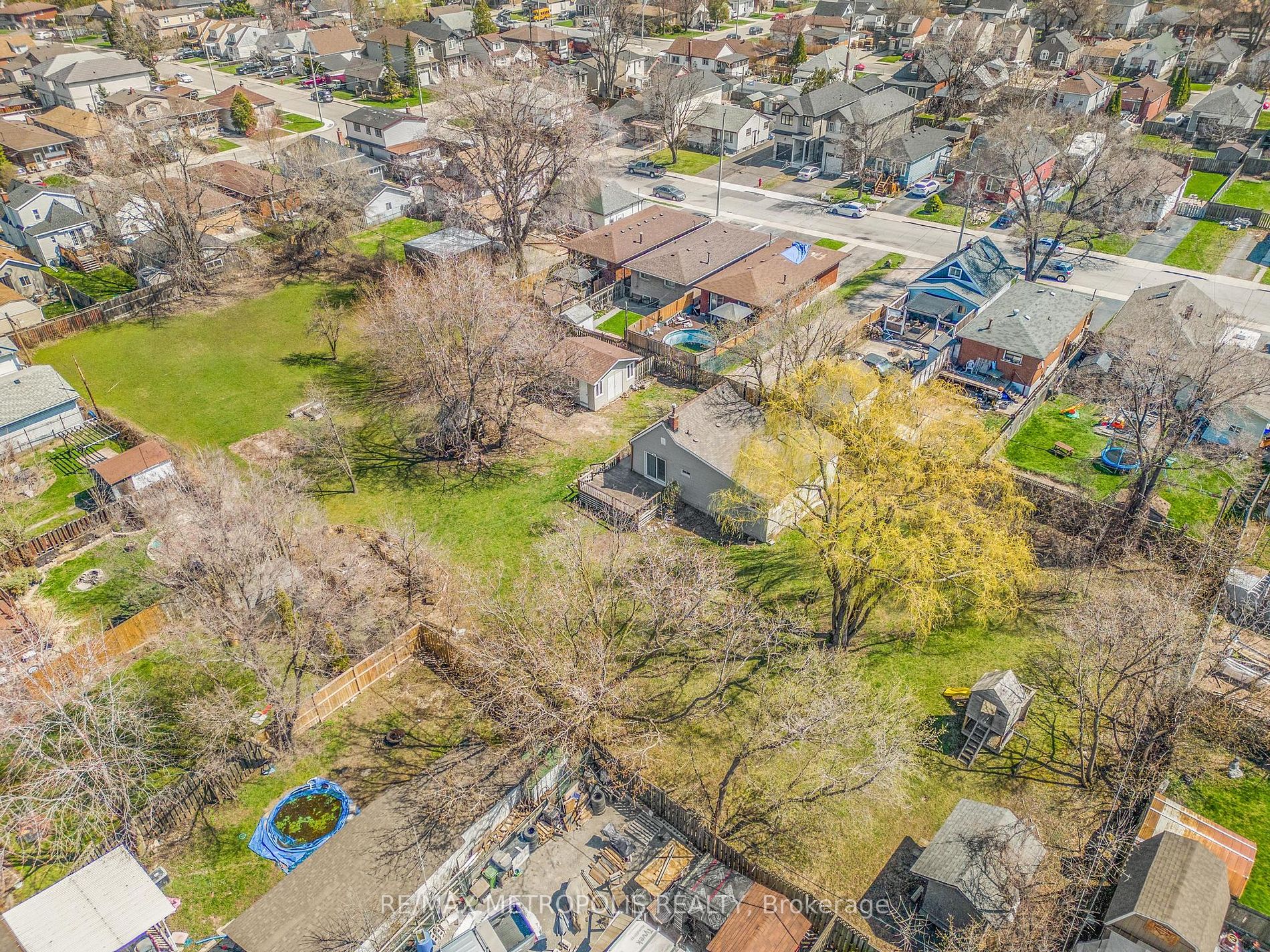 719 Knox Ave