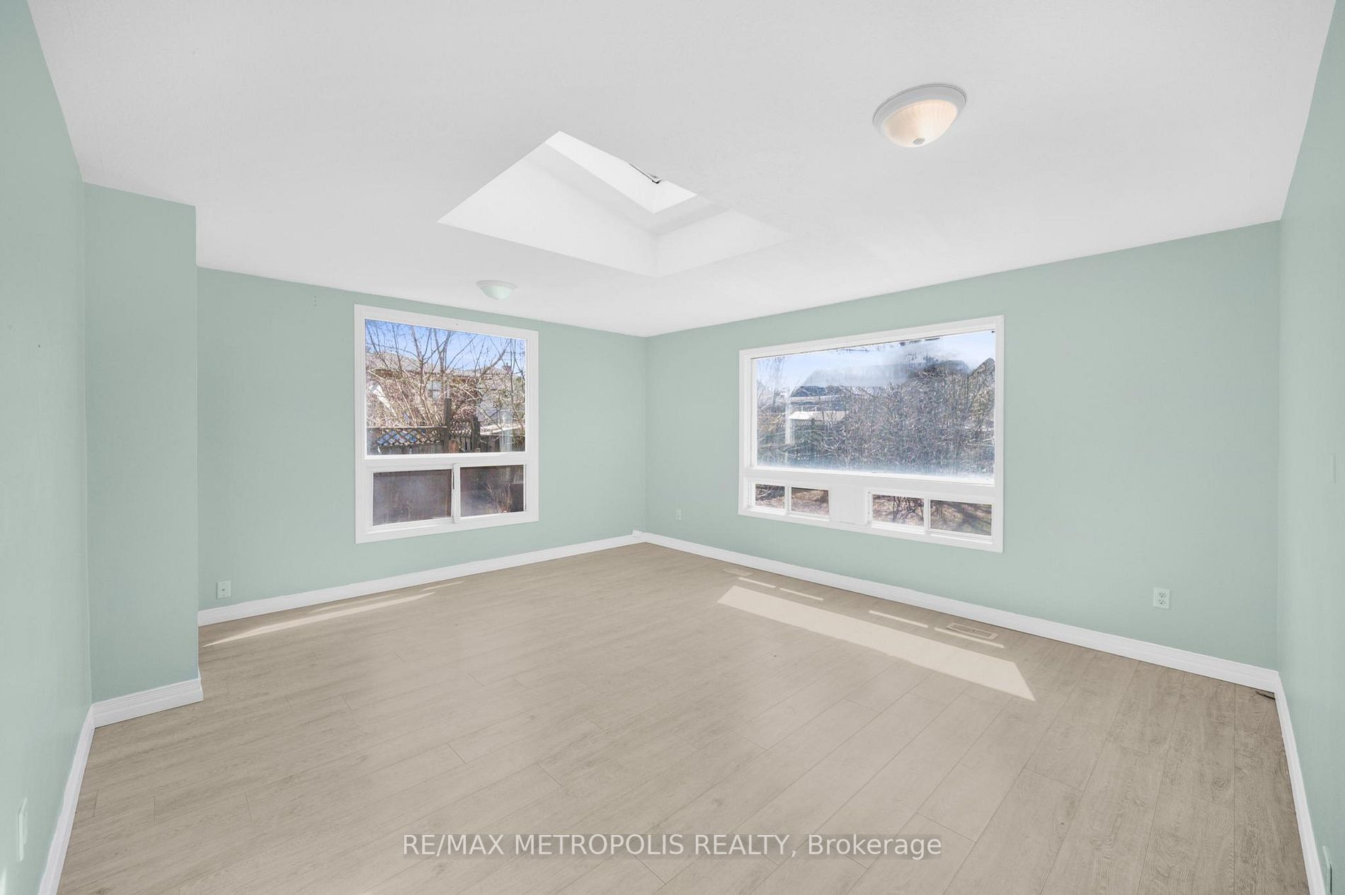 719 Knox Ave