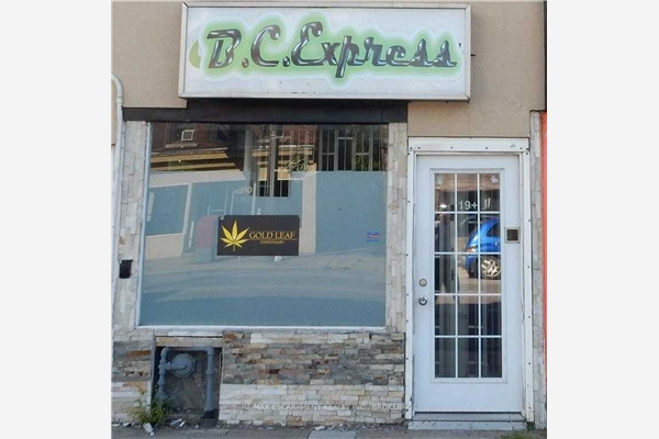 263 Kenilworth Ave N, Hamilton