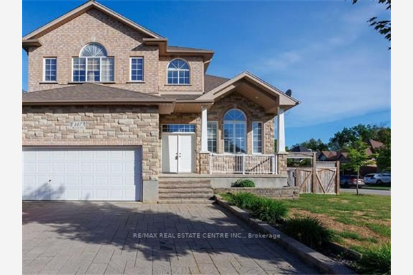 107 Revell Dr N, Centre Wellington