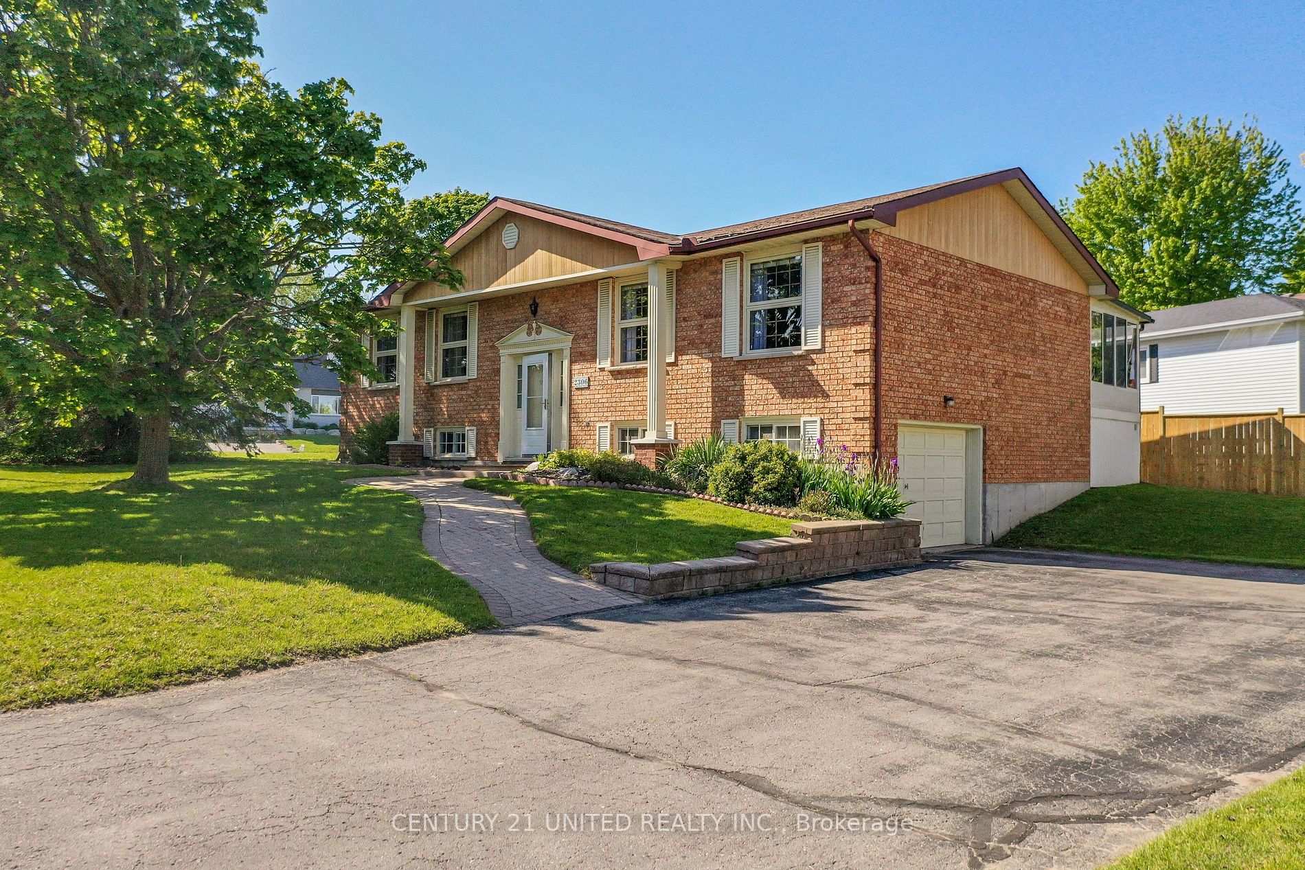 Listing X6054060 - Large Photo # 1
