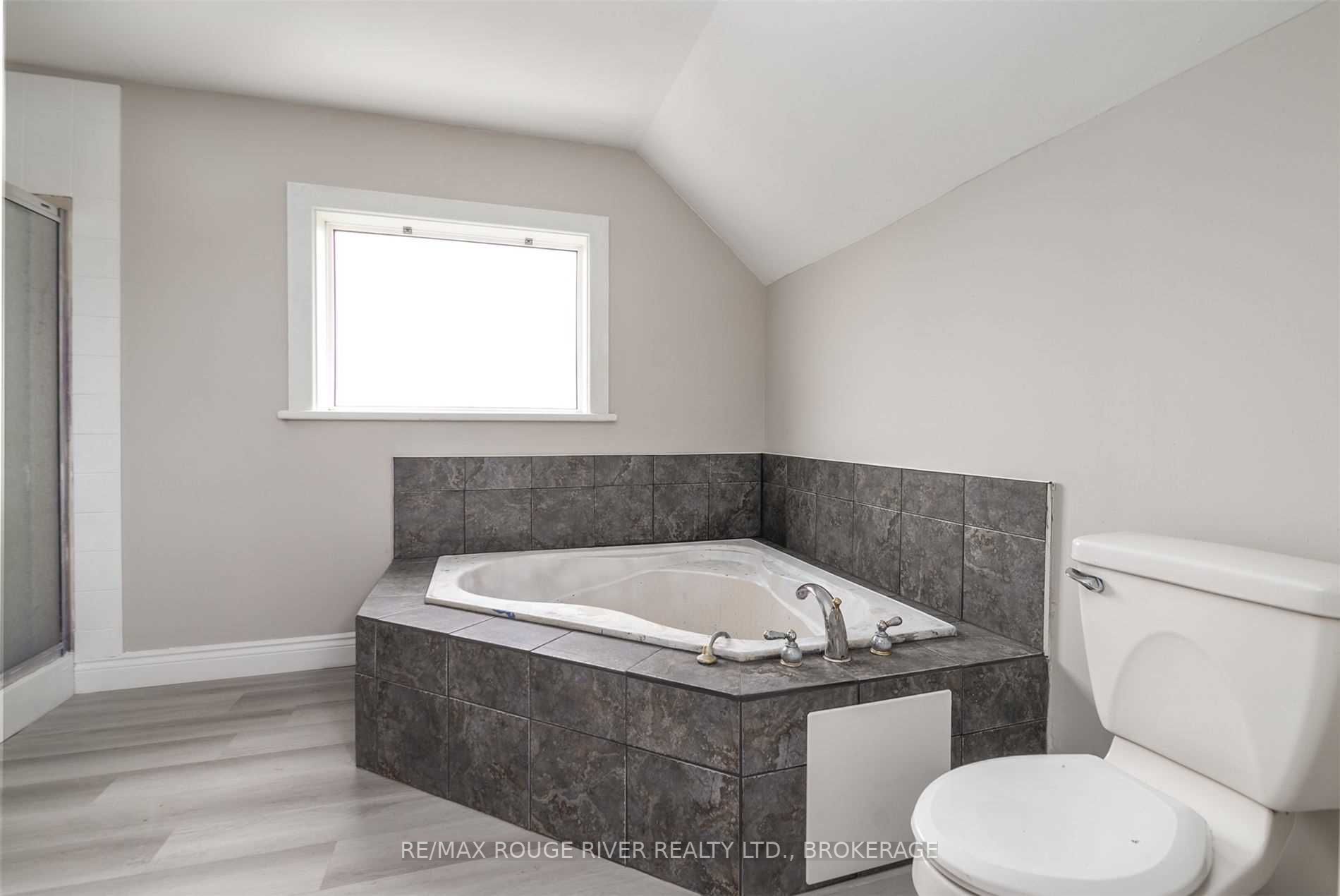 Listing X6054281 - Large Photo # 24