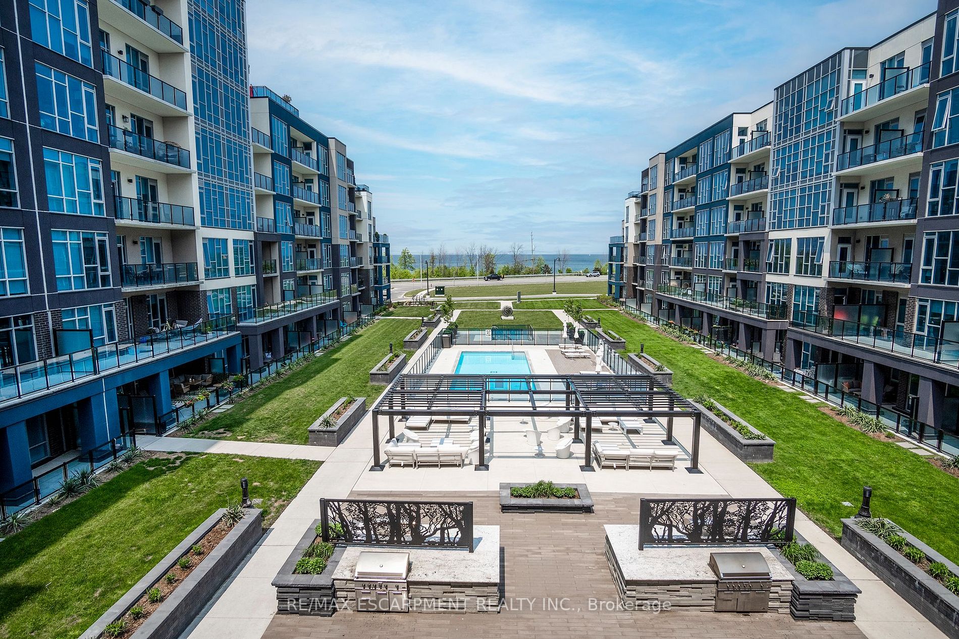 16 Concord Pl, #435