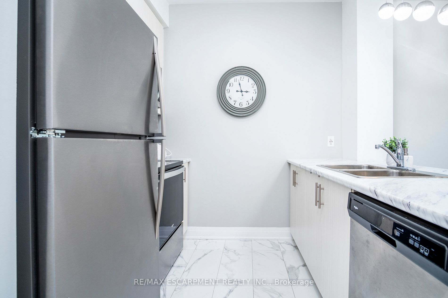 16 Concord Pl, #435