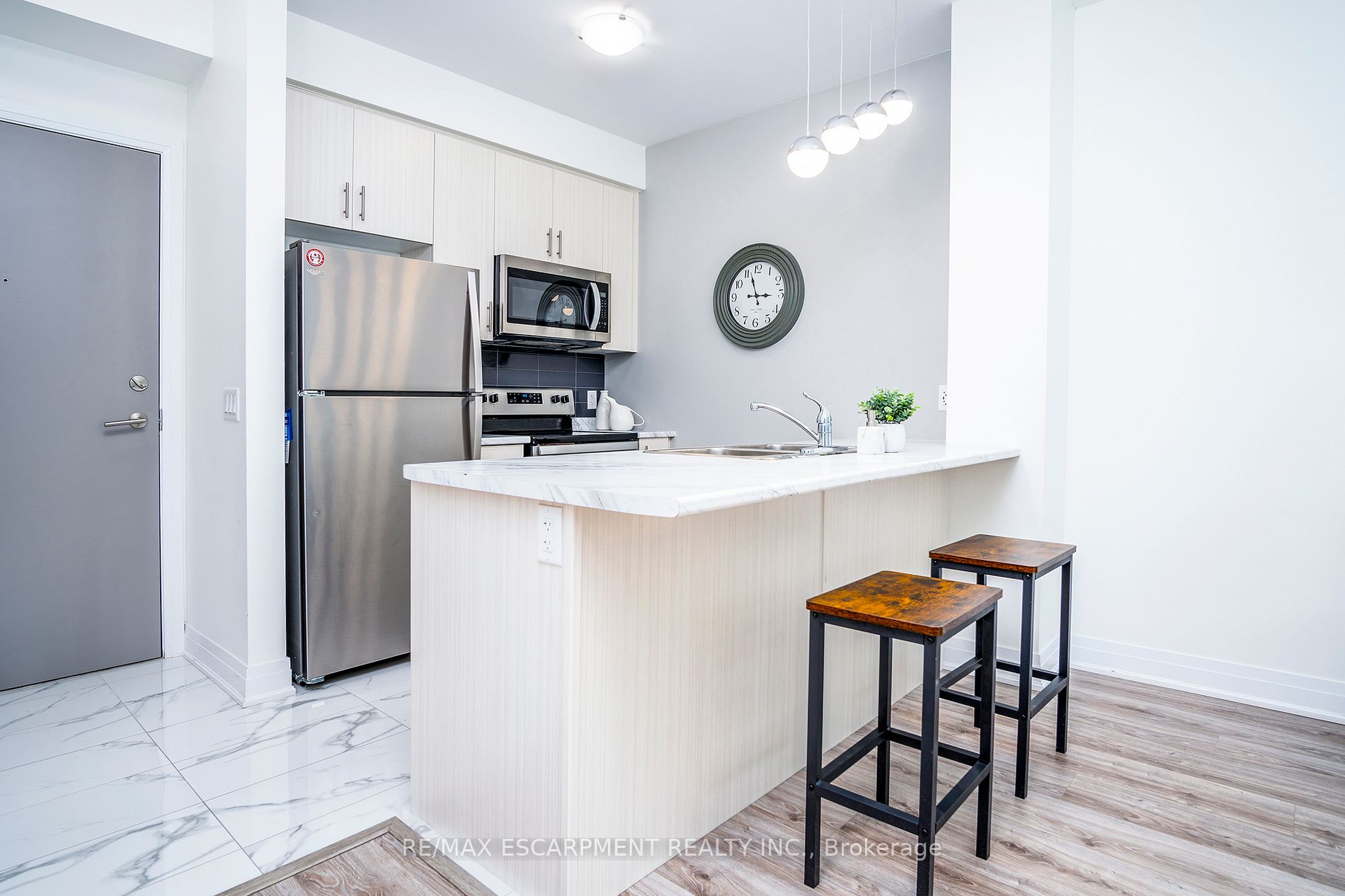 16 Concord Pl, #435