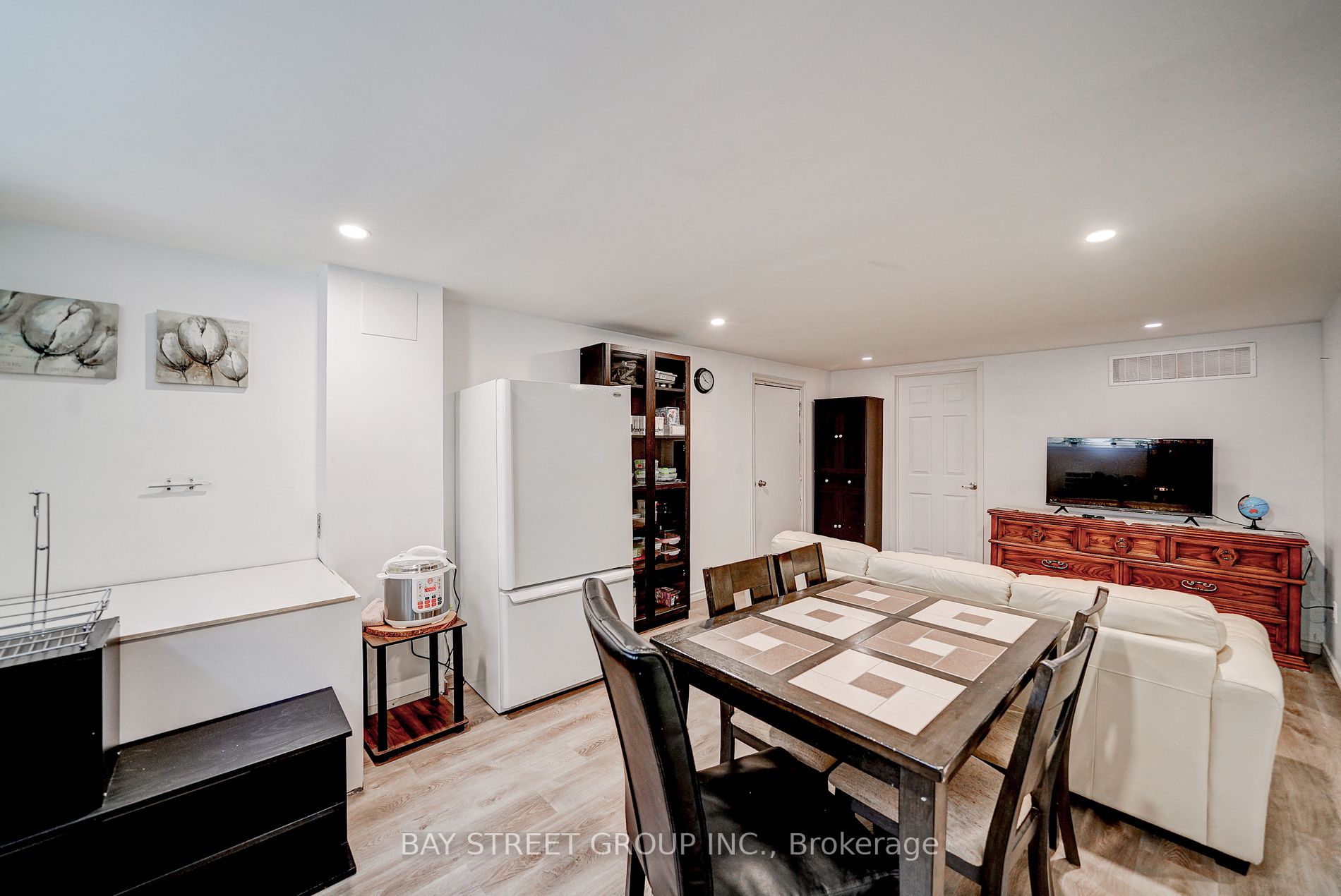 298 Dewitt Road