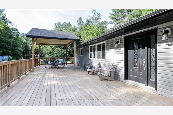 1060 Baseline Rd, Gravenhurst