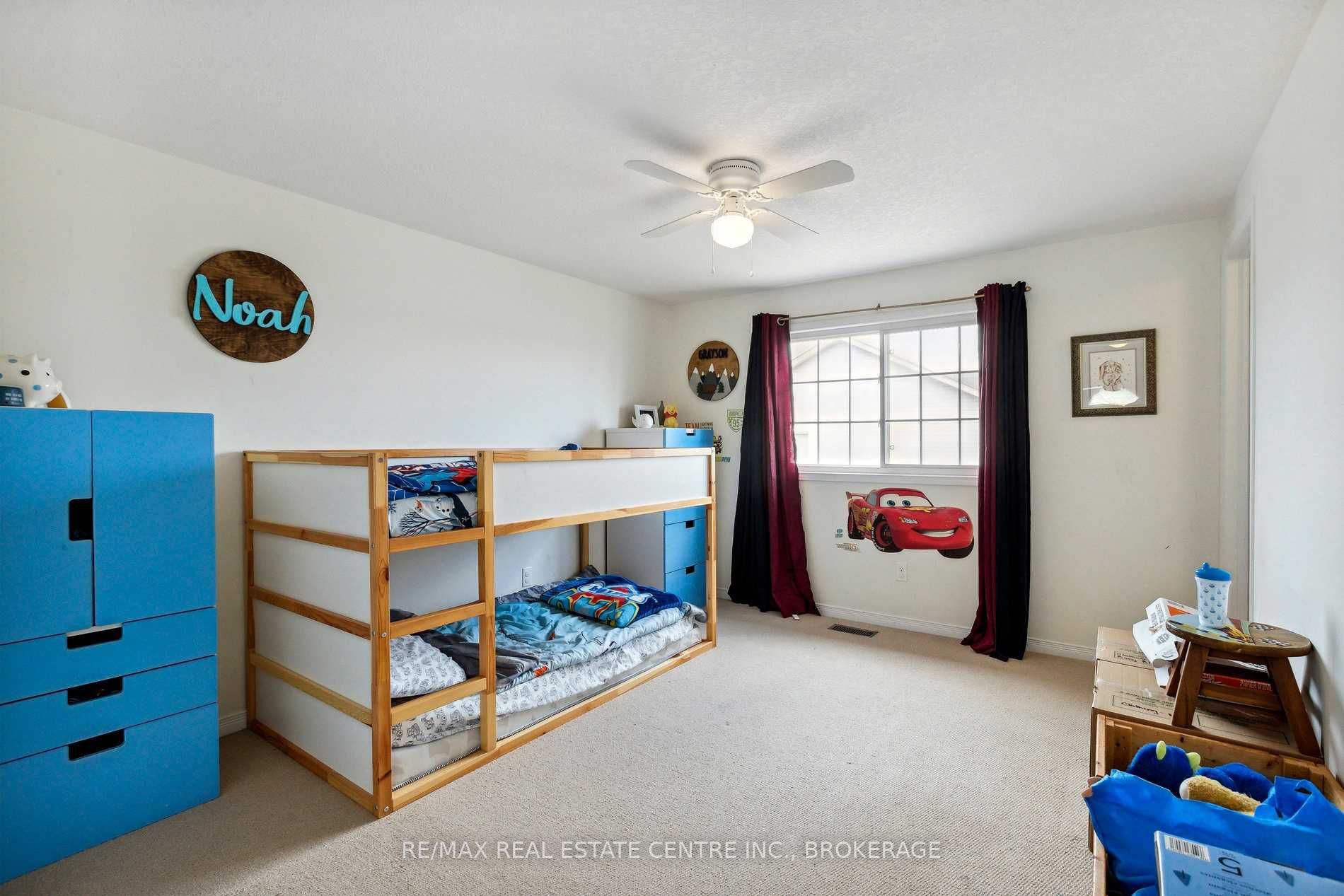 4 Seabrook Dr