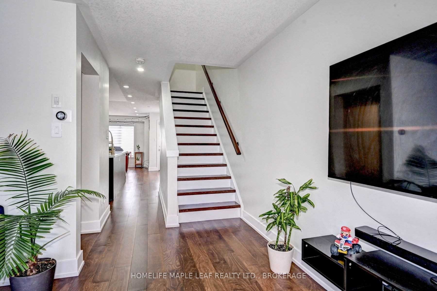 64 Knotty Pine Ave