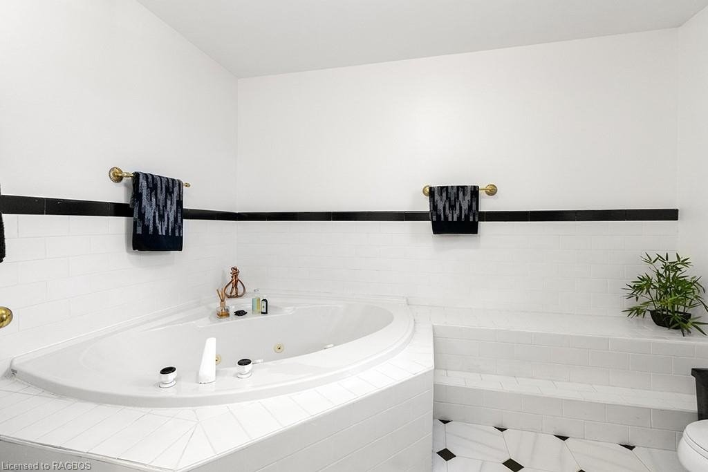 Listing X6056959 - Large Photo # 30