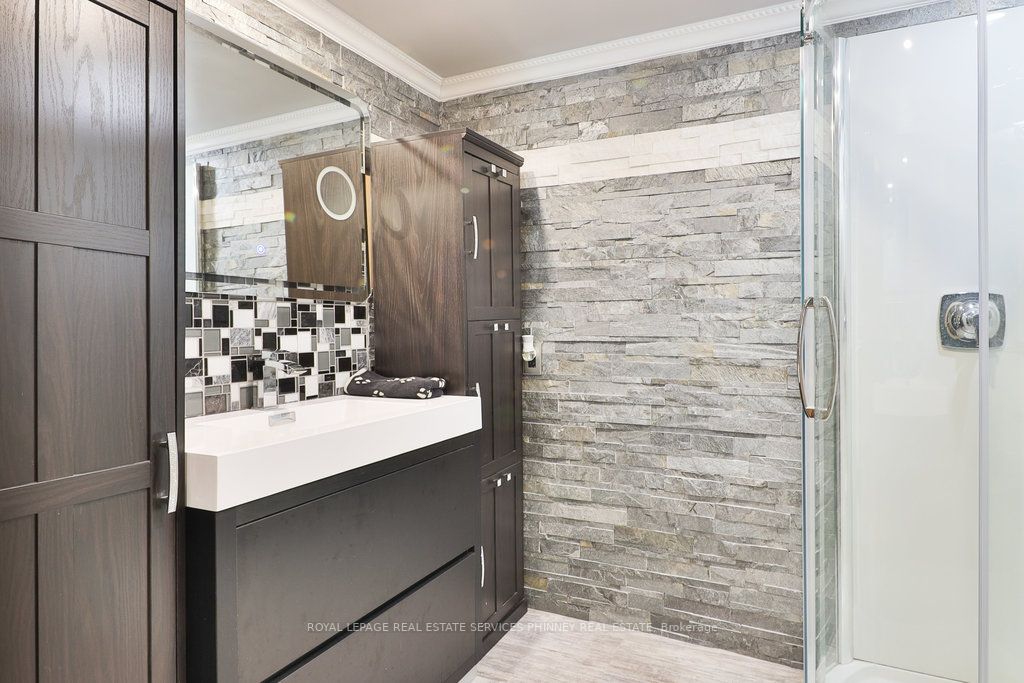 5374 Close Point Rd, #15