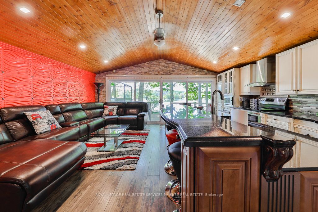 5374 Close Point Rd, #15