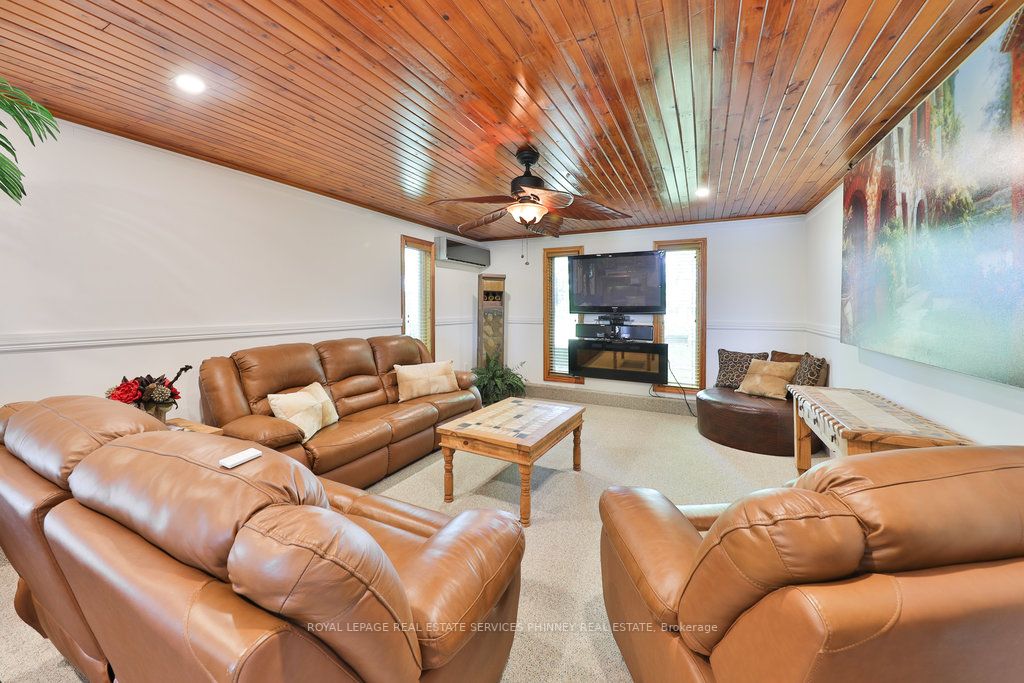 5374 Close Point Rd, #15