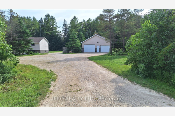 736052 West Black Line, Chatsworth