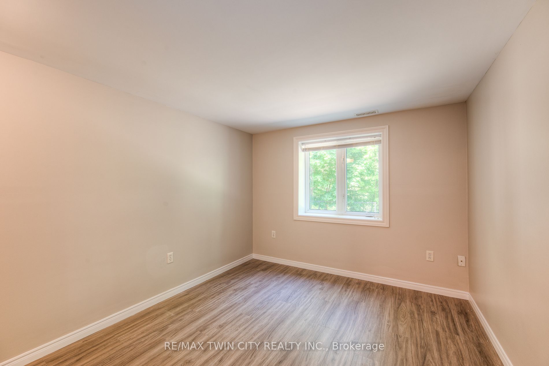 22 Blackhorne Crescent