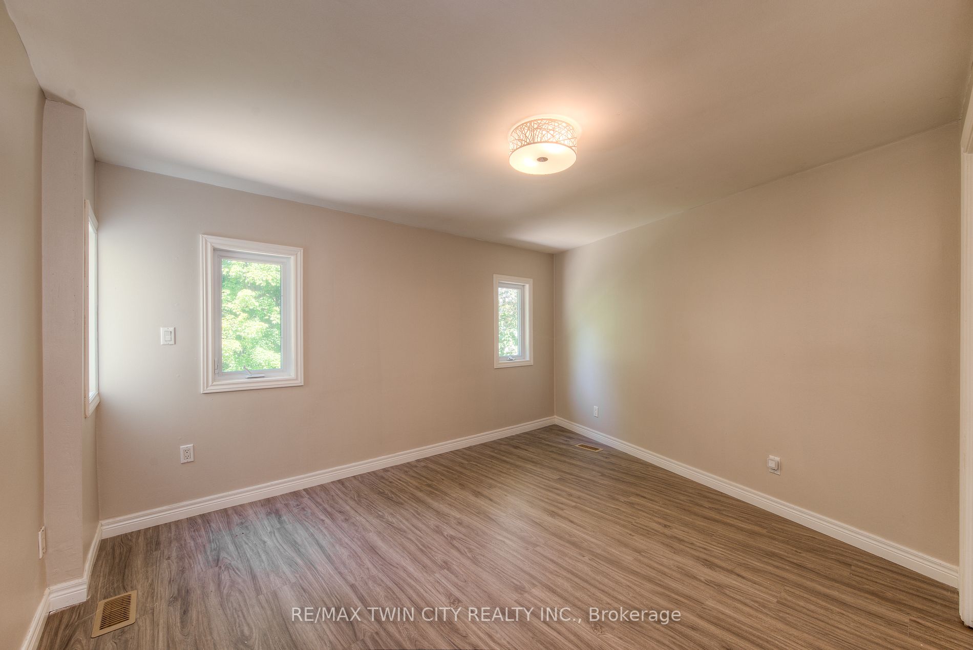 22 Blackhorne Crescent