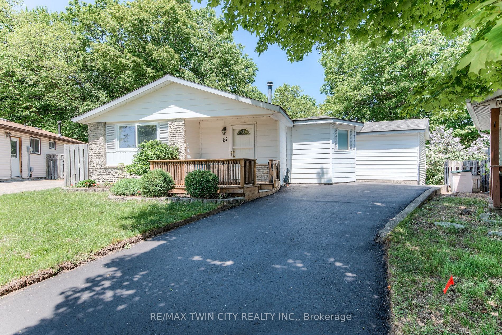 22 Blackhorne Crescent