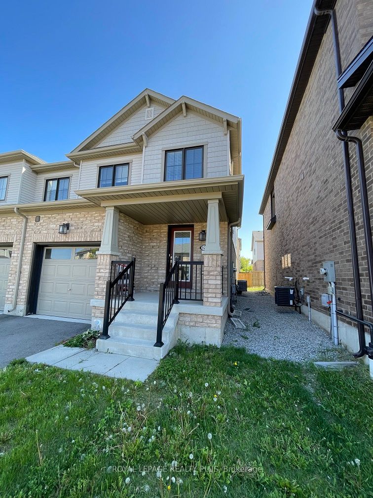 12 Pagebrook Crescent