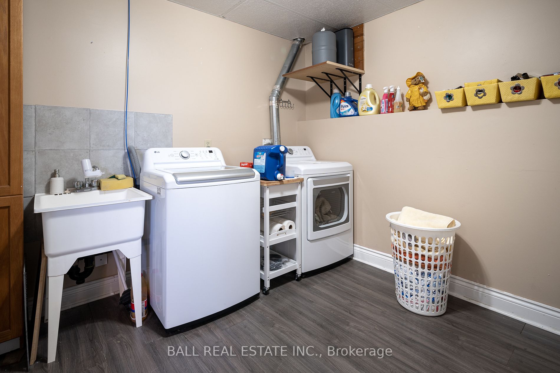 9 Bayview Dr
