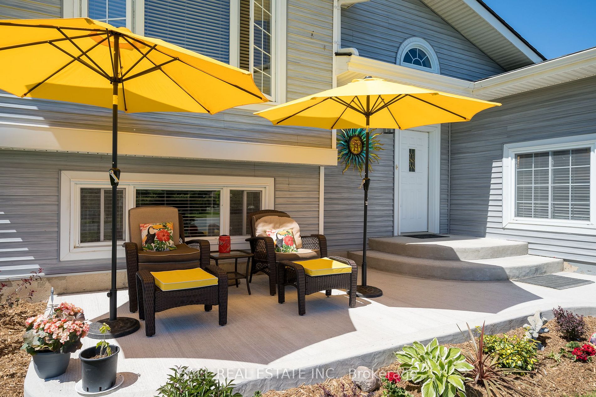 9 Bayview Dr