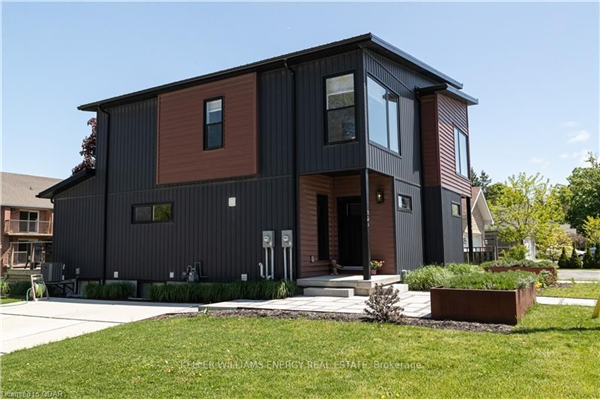 32 Talbot St, Prince Edward County