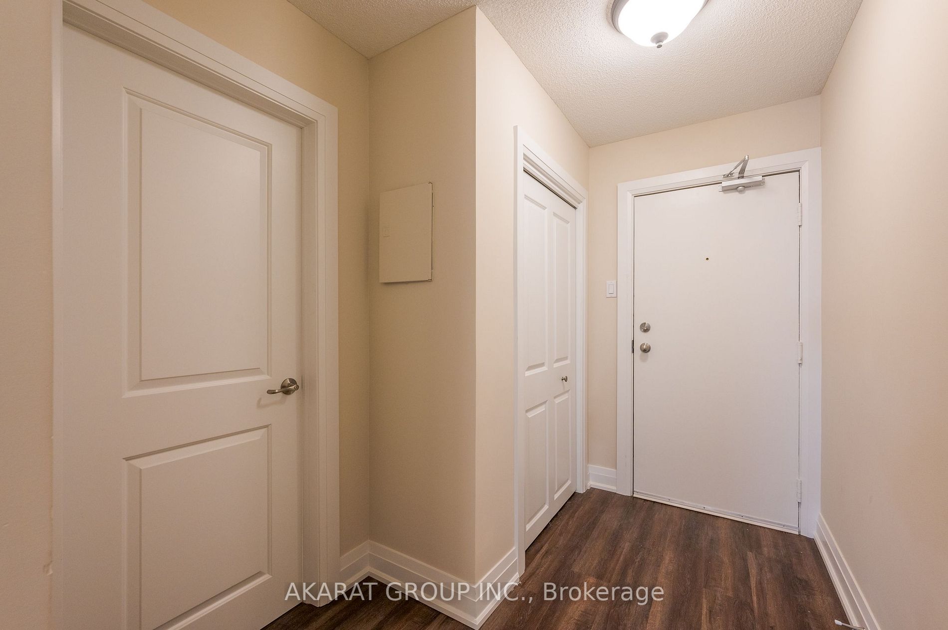 26 Spencer St E, #212