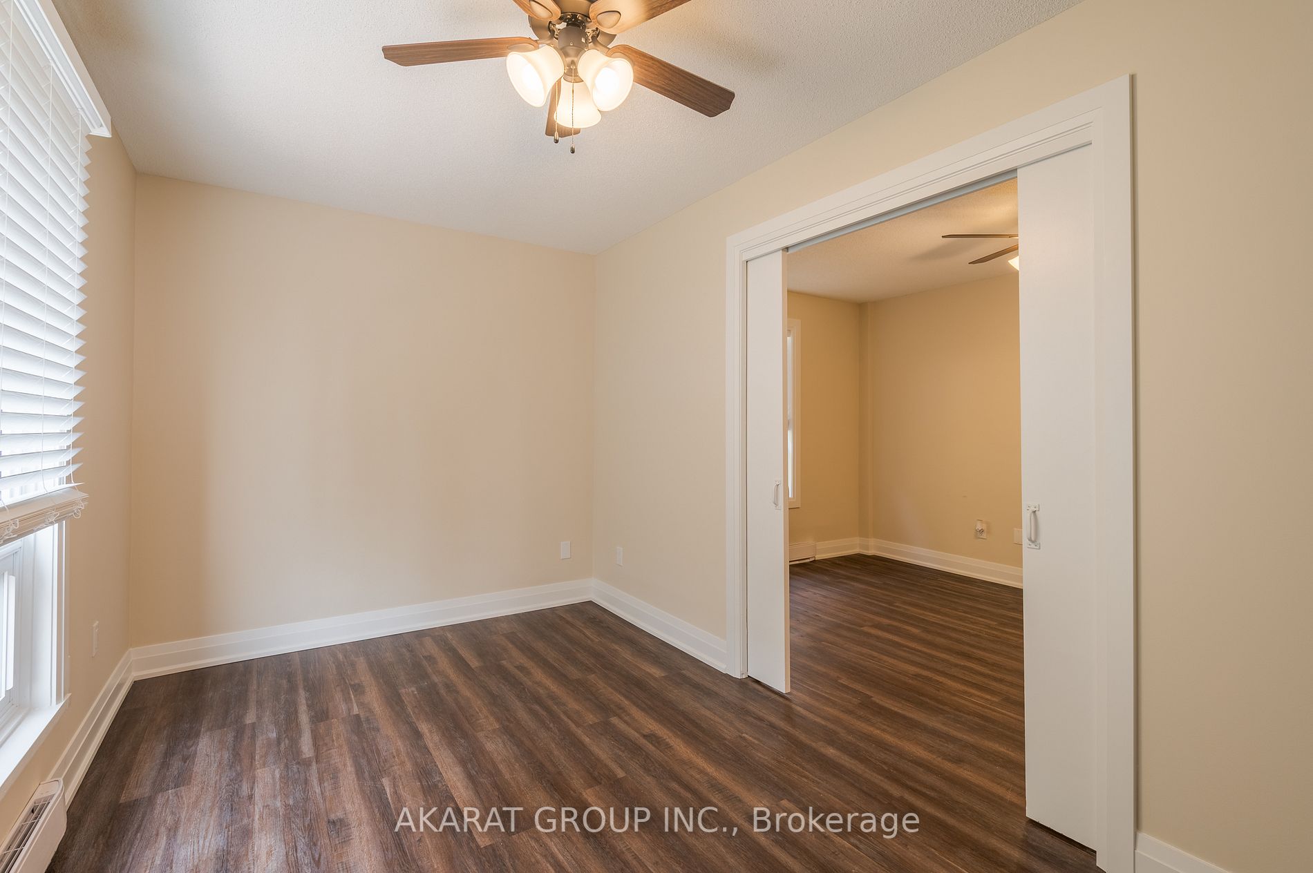 26 Spencer St E, #212
