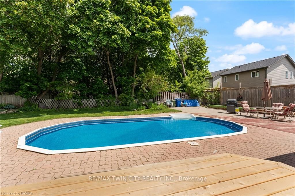 64 RIDGEWOOD Drive