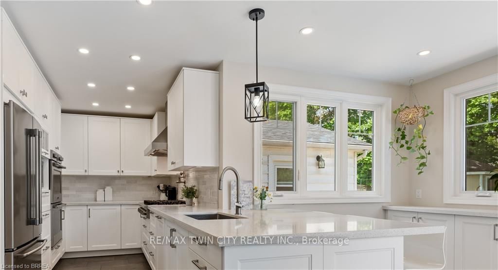64 RIDGEWOOD Drive