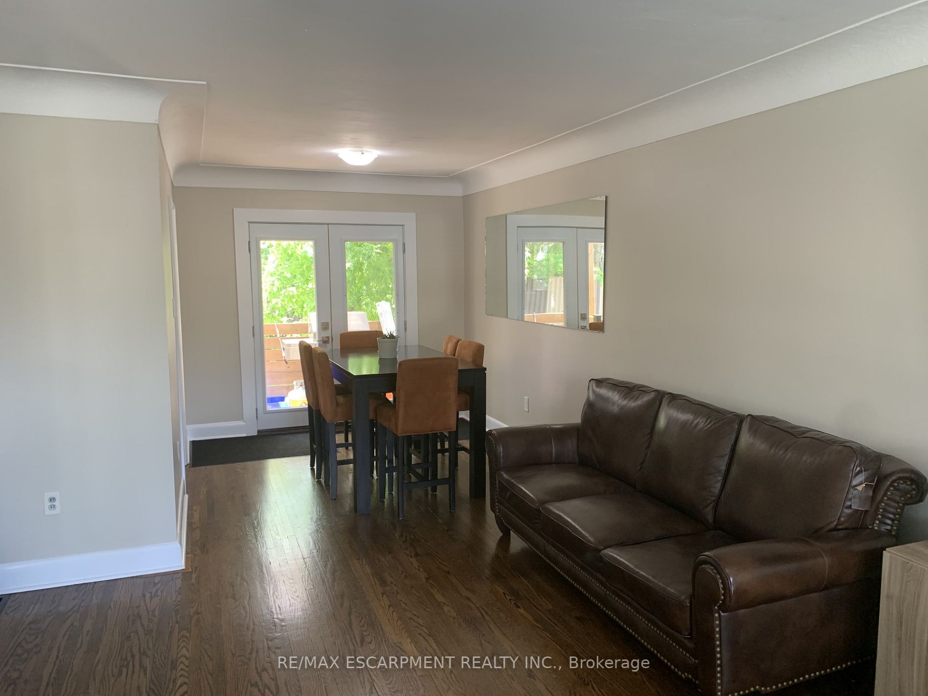 39 Bland Ave