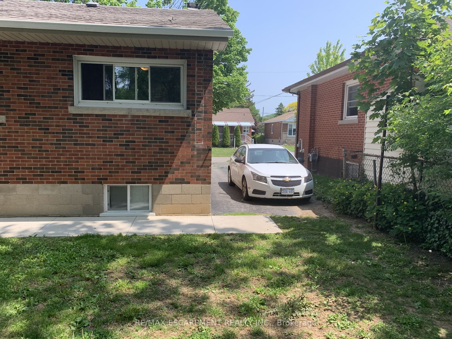 39 Bland Ave