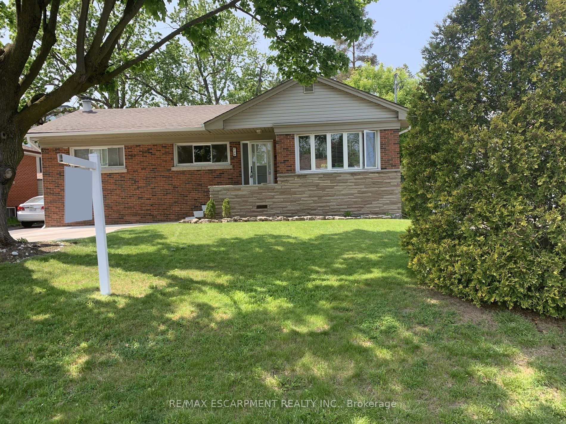 39 Bland Ave