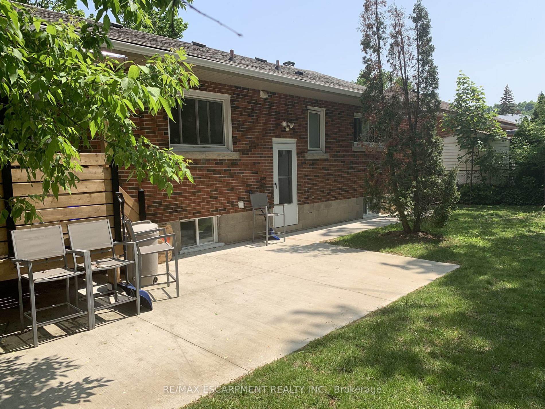 39 Bland Ave
