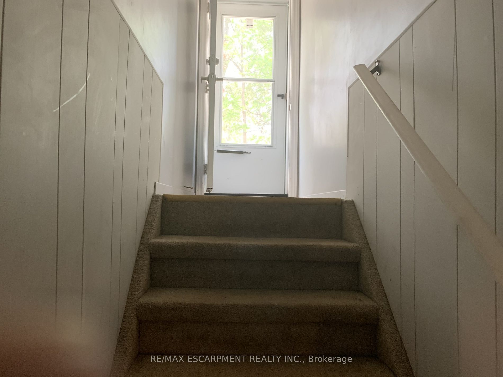 39 Bland Ave