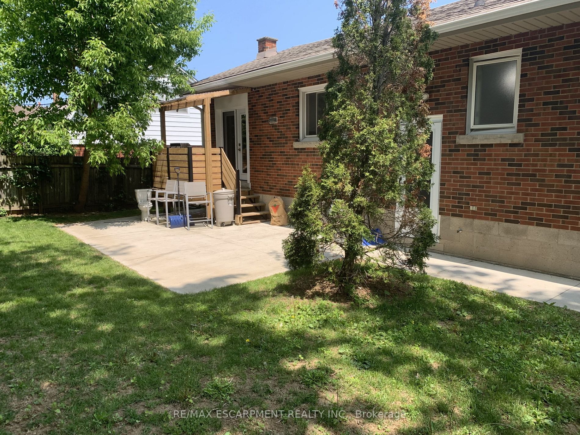39 Bland Ave