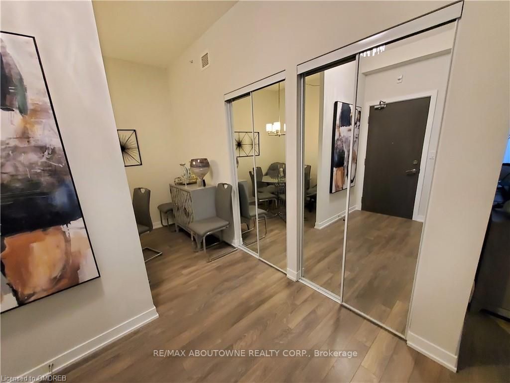 550 North Service Rd, #512