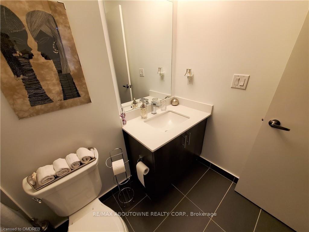 550 North Service Rd, #512