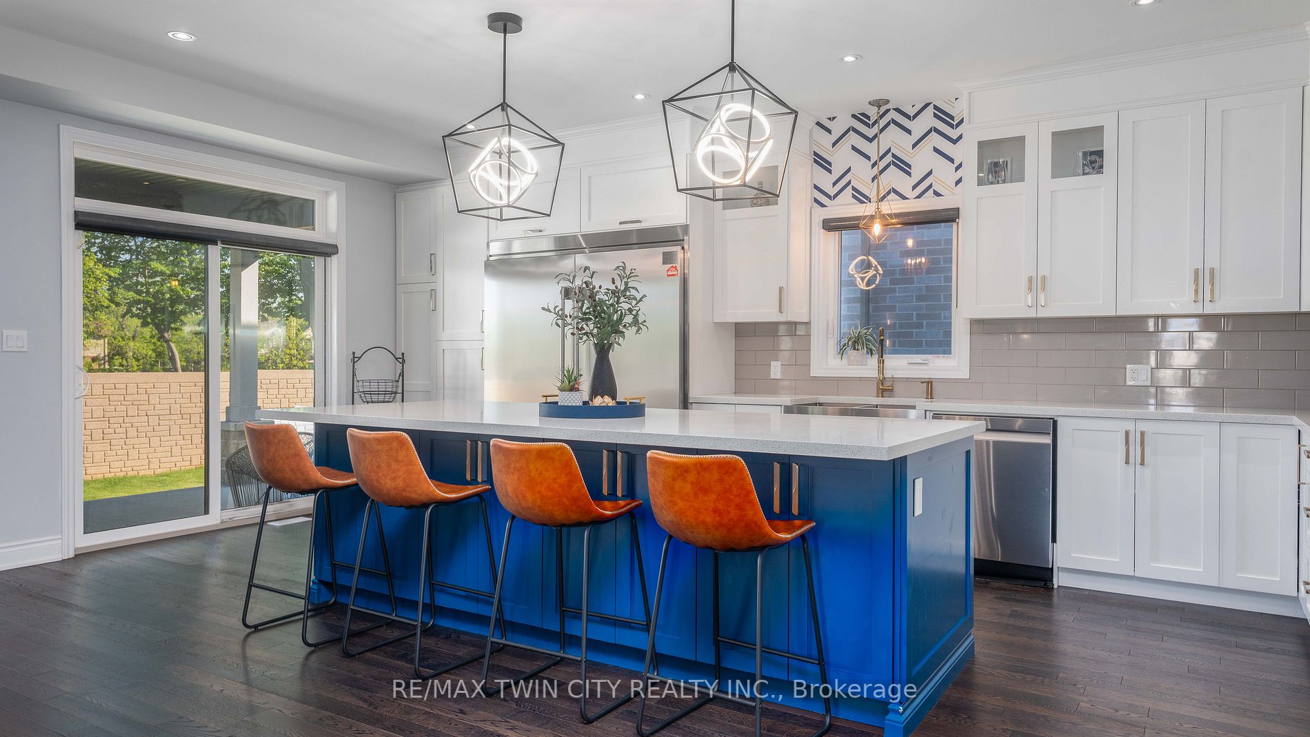 70 Cesar Place N