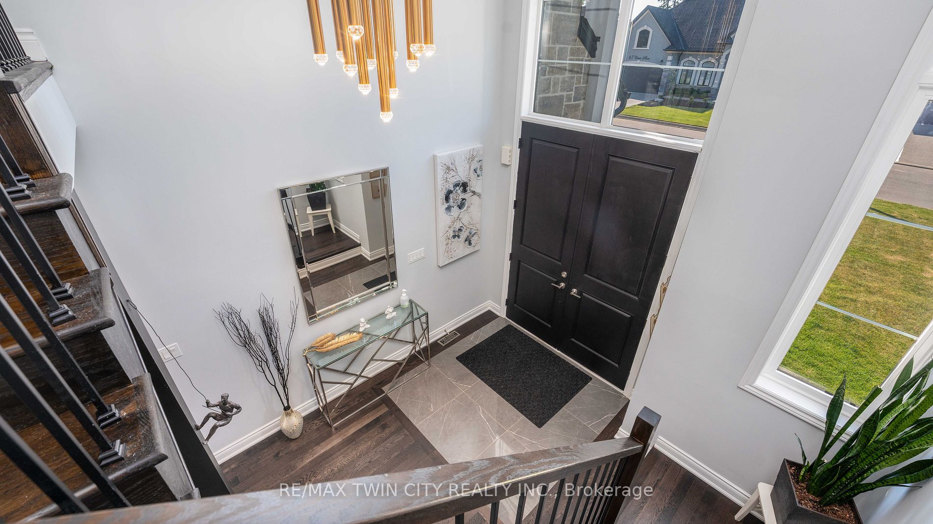 70 Cesar Place N