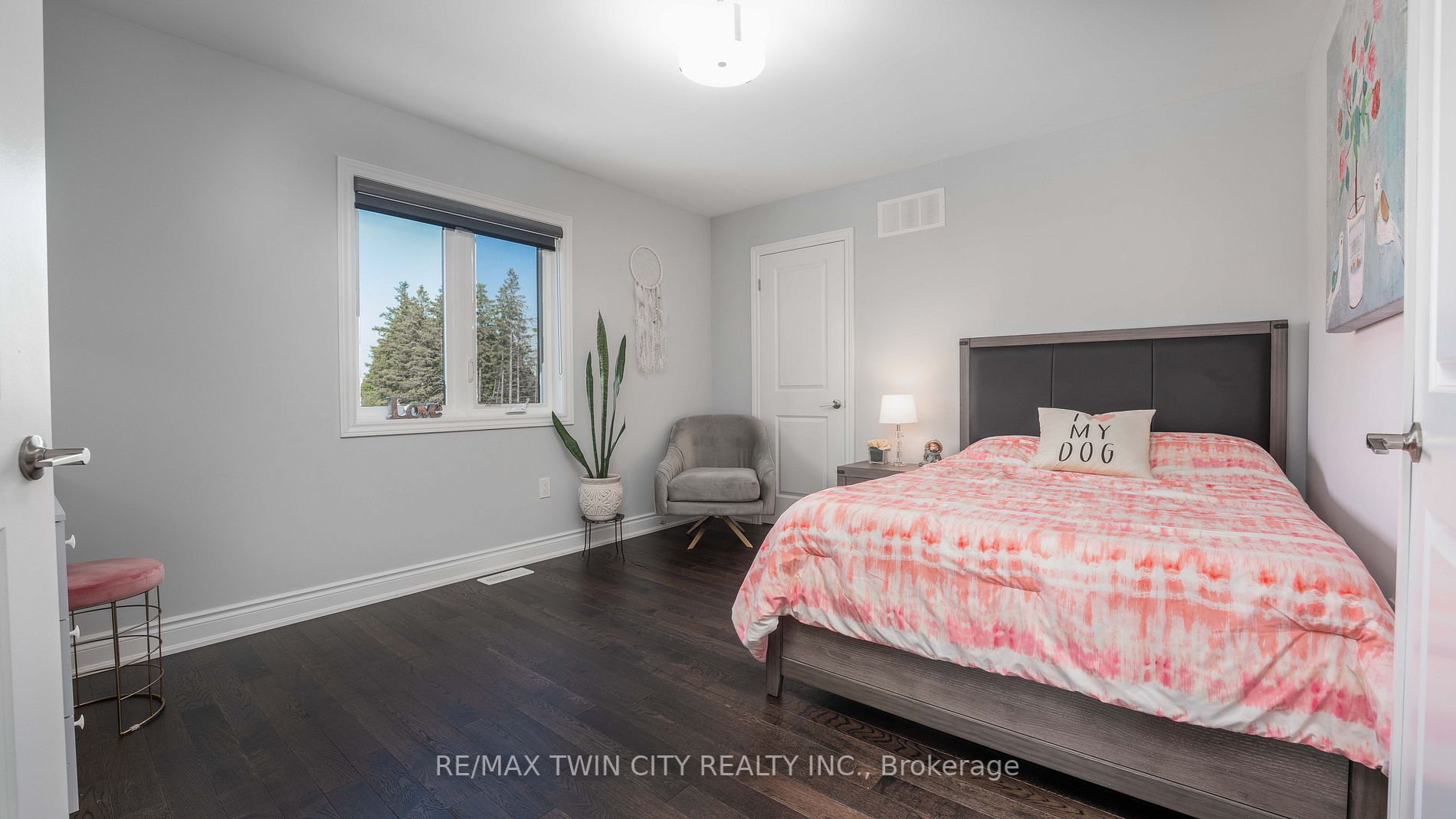 70 Cesar Place N
