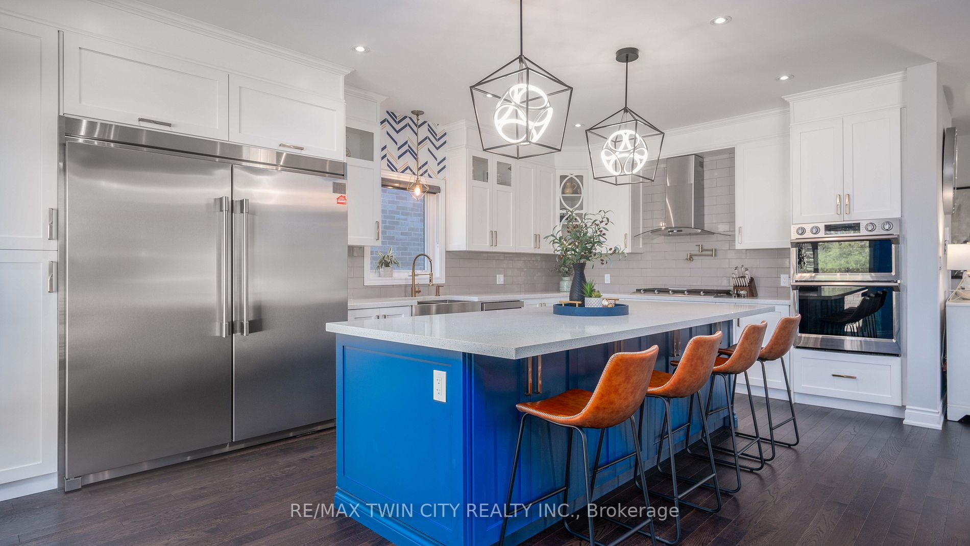 70 Cesar Place N