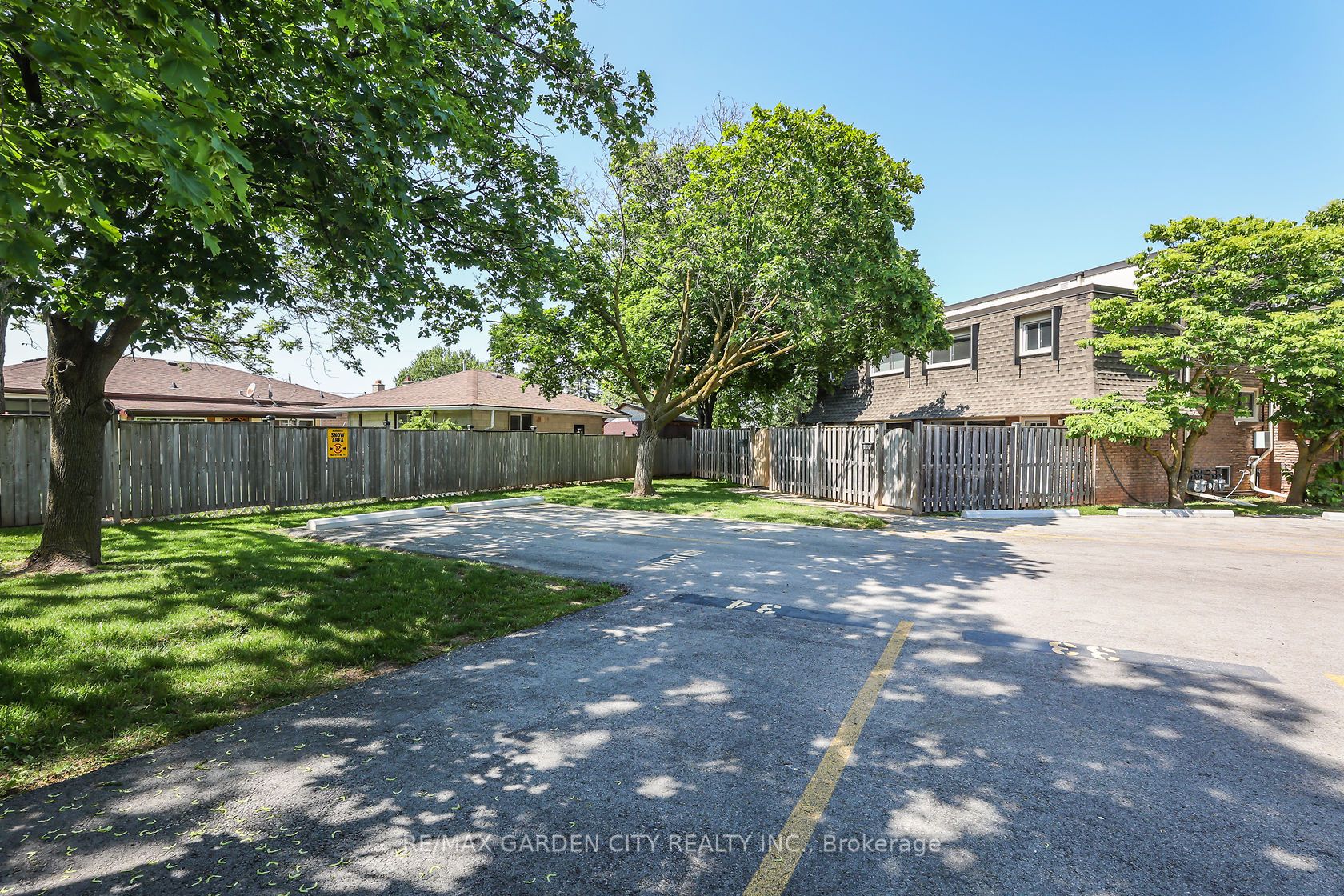 7 Viking Crt, #407