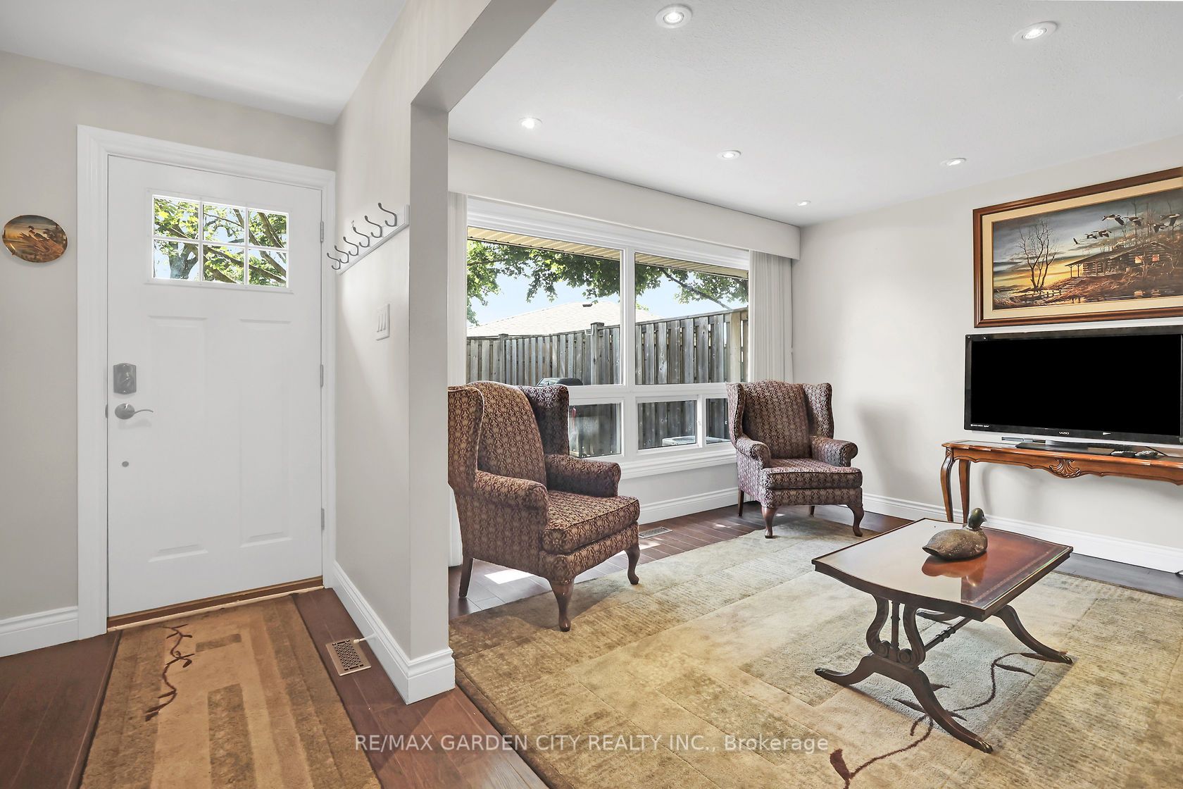 7 Viking Crt, #407
