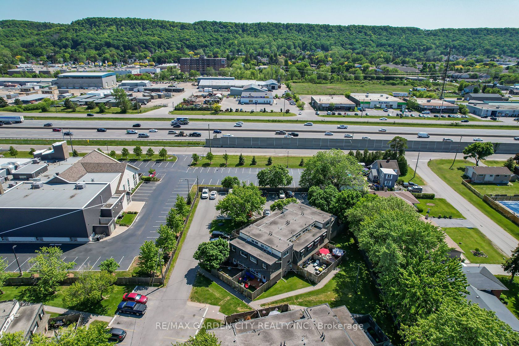 7 Viking Crt, #407