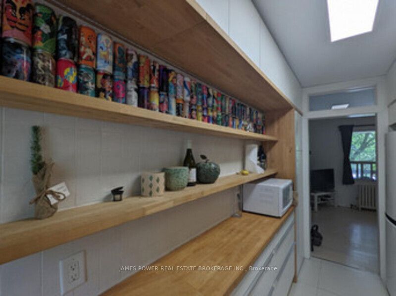 4 Hyde Park Avenue, #8