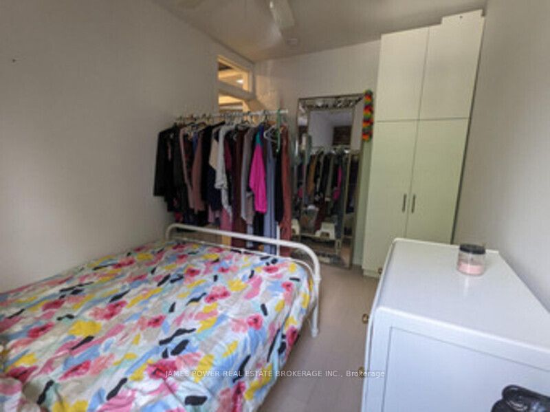 4 Hyde Park Avenue, #8