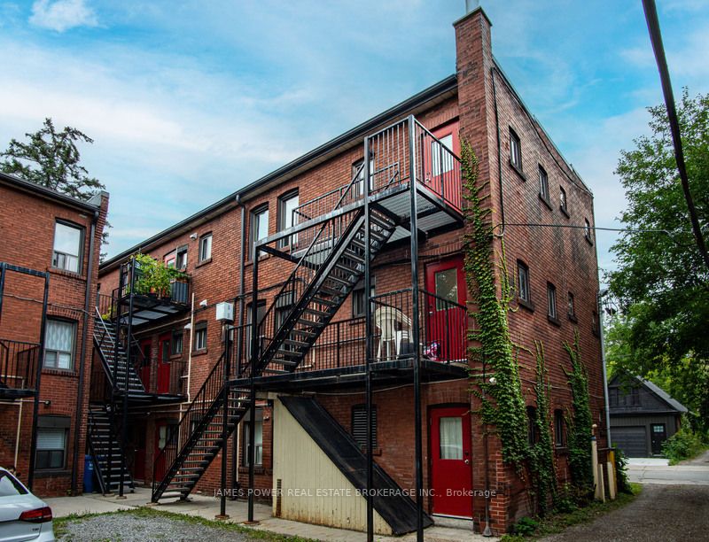 4 Hyde Park Avenue, #8