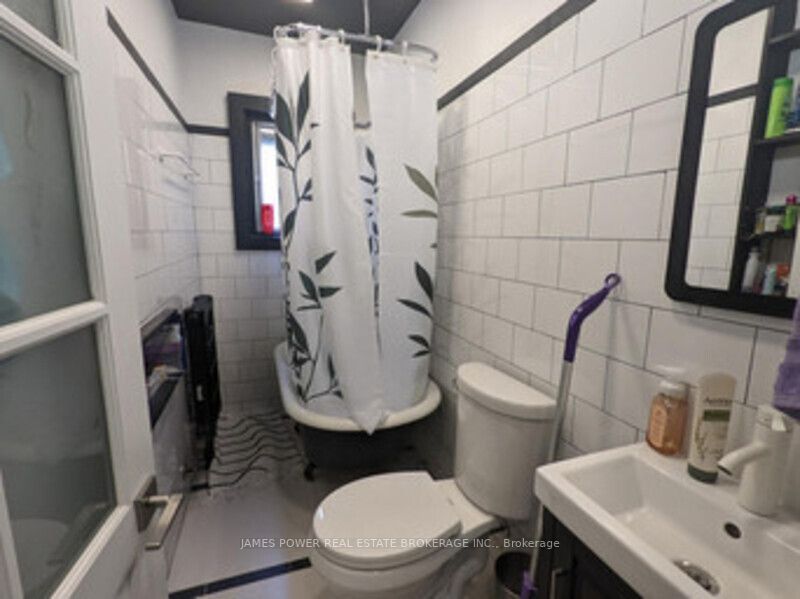 4 Hyde Park Avenue, #8