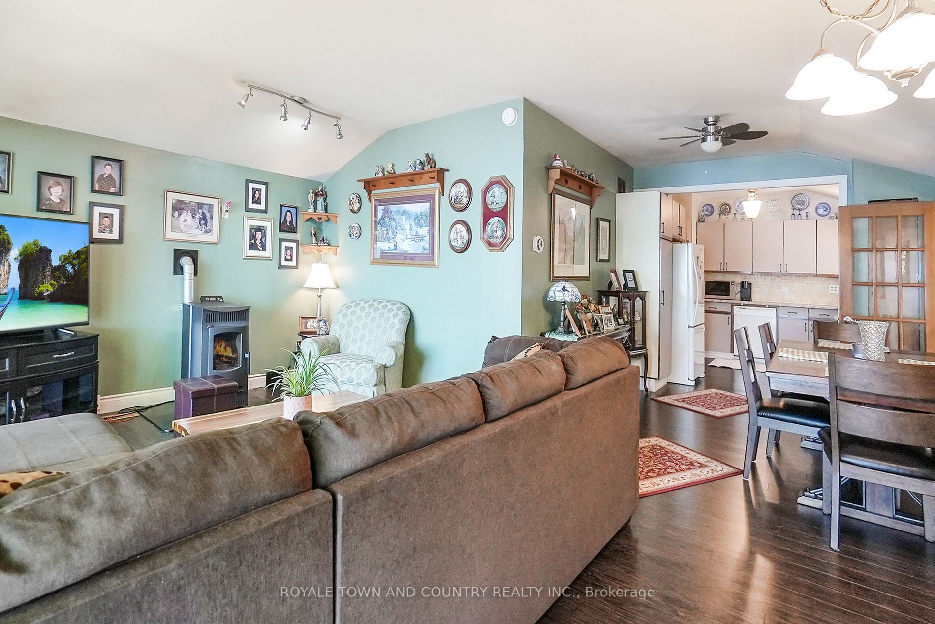 93 Driftwood Shores Rd
