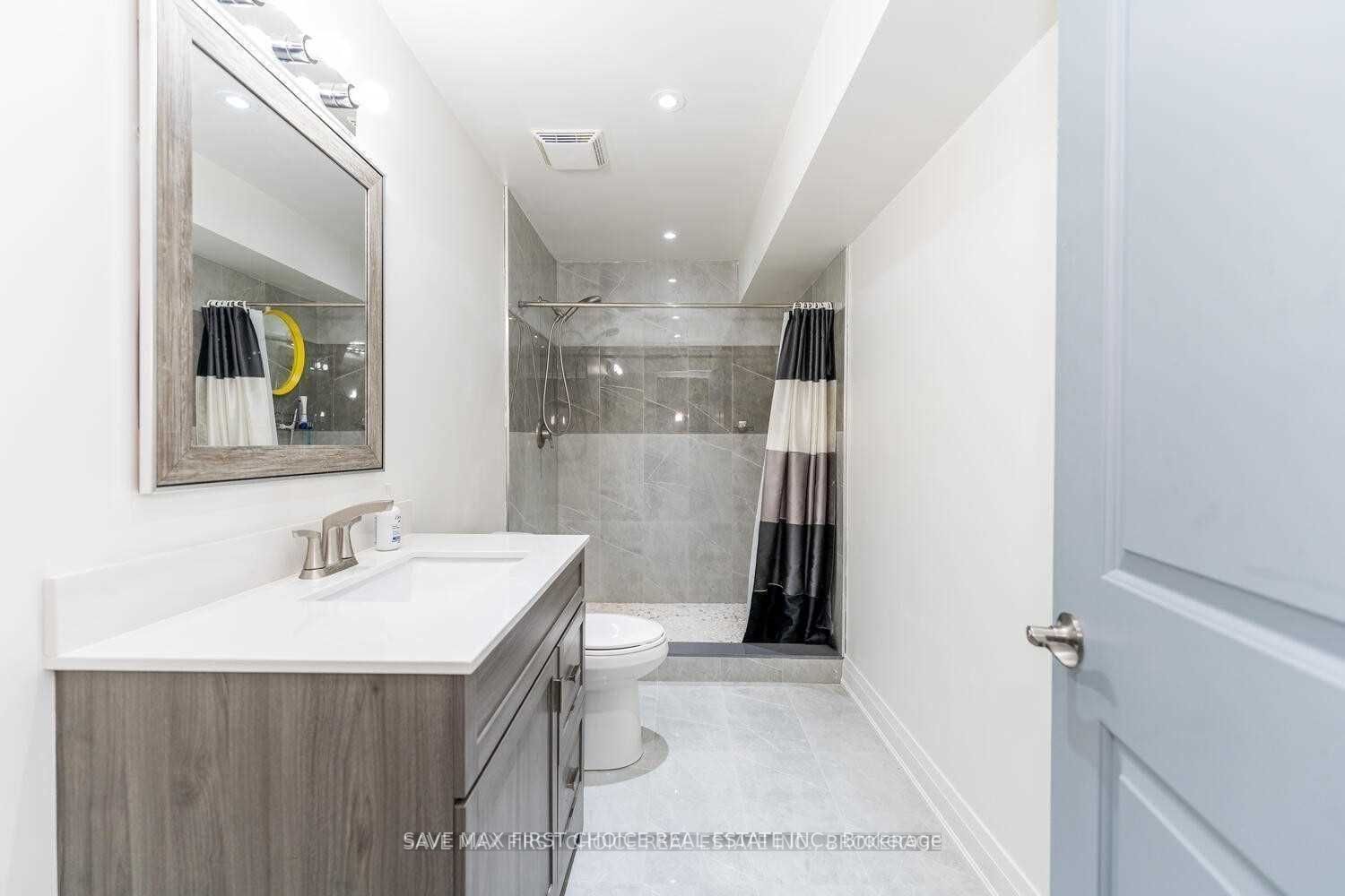 101 Lampman Dr